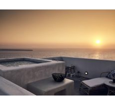 ΤΗ ΒΙΩΣΙΜΗ ΦΙΛΟΞΕΝΙΑ - METAXA HOSPITALITY GROUP